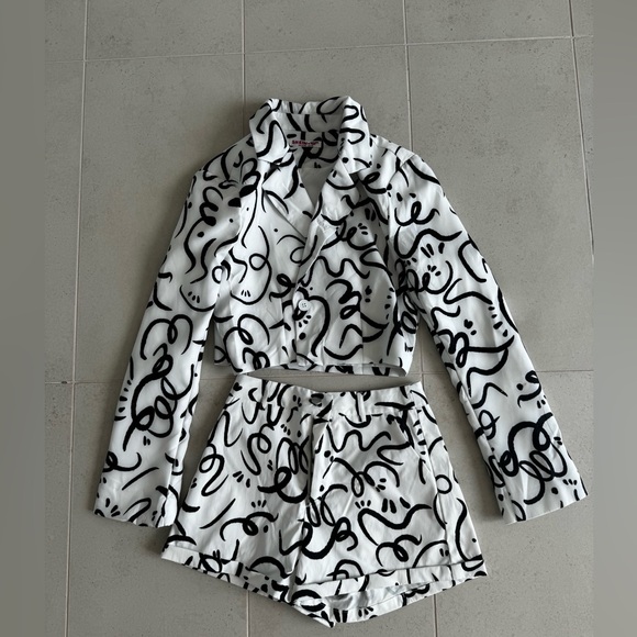 Shein X shorts set - Picture 2 of 3